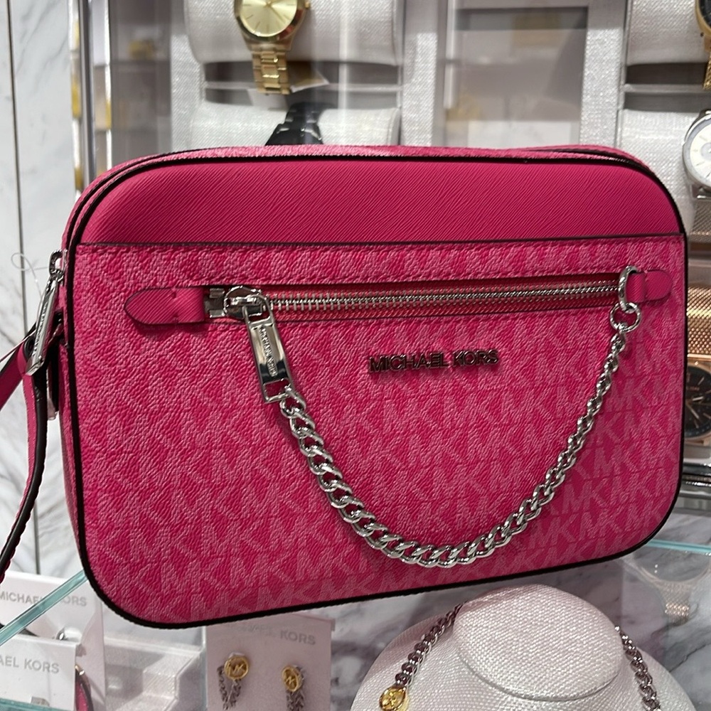 Michael Kors Jet Set Lg Signature Logo EW ZP Chain XBODY Crossbody
DRAGONFRUIT - Picture 9 of 16